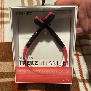 AfterShokz Trekz Titanium Wireless Headphones